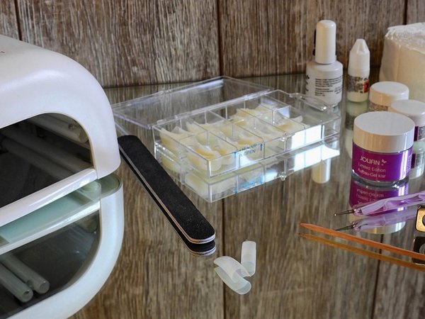 Formation prothésiste ongulaire à rennes : votre avenir esthétique